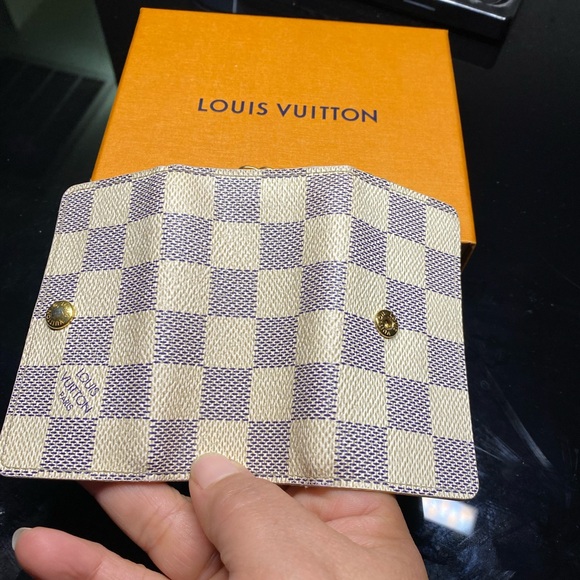 Authentic LOUIS VUITTON 4 ring cles - Picture 4 of 4